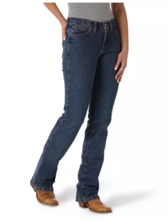 Wrangler Denim - Wrangler Cash Cowgirl Cut Classic Straight Leg Medium Blue Jeans 7/8 x 30